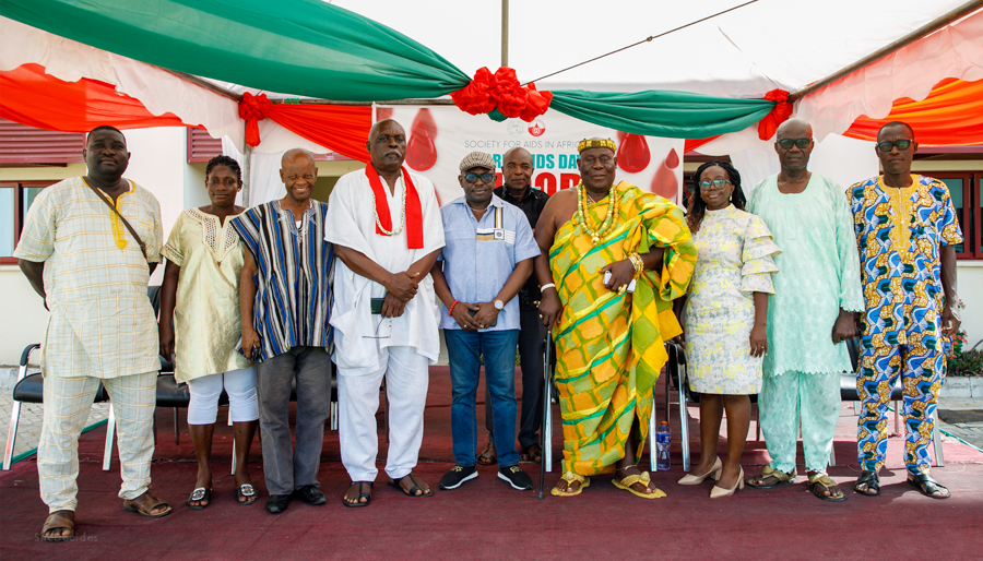 Fourth from right Asere Tsono Mantsɜ, Nii Quao Donkor II, Mr. Luc Armand Bodea, ICASA Director/SAA Coordinator, Dr. Dilys John-Teye, representing the Ghana Blood Service Head Office, Mr. Stanley S. Sackey, representing Nii Ashaley Asuku II, Nii Laryea Cofie, Korle Bu Sempe Akwashongtsɜ and Nii Adotey Kanfra Gbegbeyishitsɜ.
