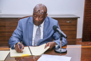 ICASA/SAA President, Hon. Dr. David Pagwesese Parirenyatwa signing the ICASA 2025 MoU with Host Country at the Jubilee House, Accra - Ghana