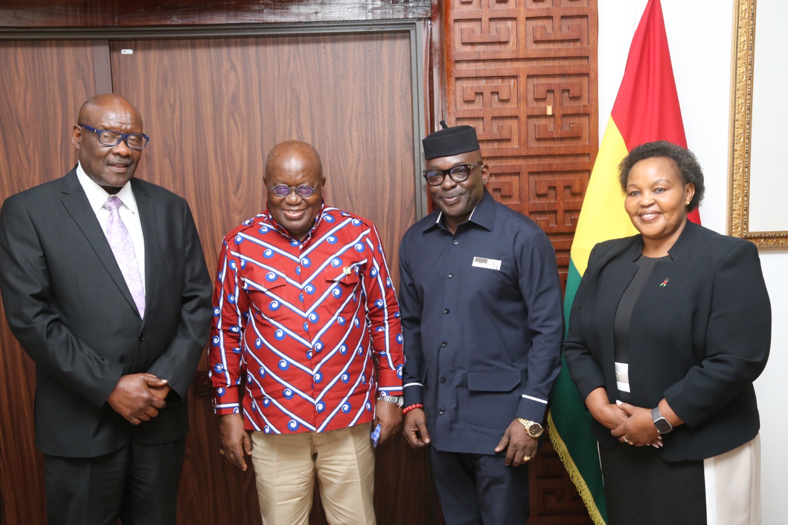 GROUP PHOTO OF ICASA 2025 MOU SIGNING WITH H.E. NANA ADDO DANKWA AKUFO-ADDO, PRESIDENT OF THE REPUBLIC OF GHANA, HON. DR. DAVID PAGWESESE PARIRENYATWA, ICASA 2025 PRESIDENT, DR. EMMY CHESIRE, SAA EXECUTIVE BOARD MEMBER AND MR. LUC ARMAND BODEA, ICASA DIRECTOR